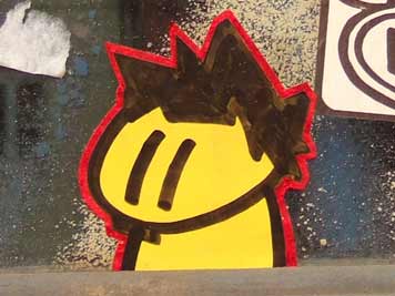 Der kleine auf dem Schild