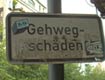 Schild: Gehwegschaeden-197-1